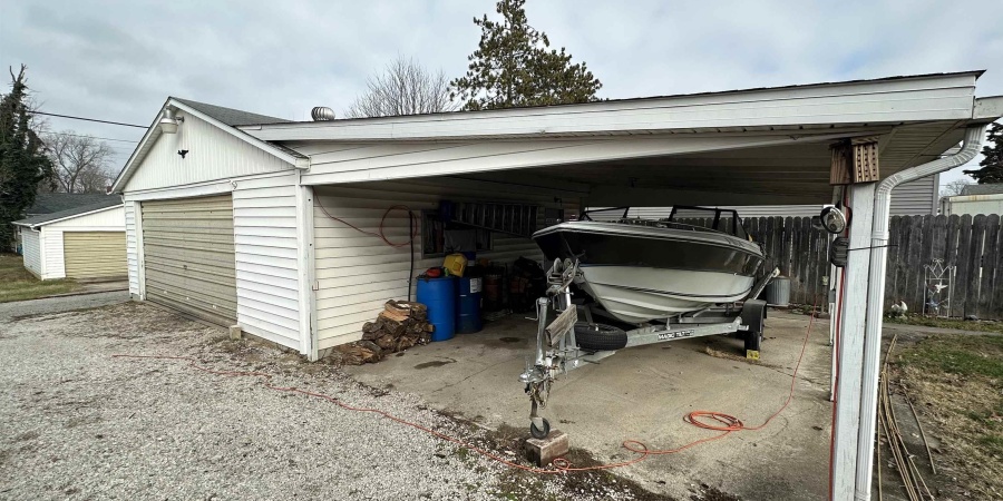 2113 WASHINGTON AVE, Bedford, Indiana 47421,MLS,202447740