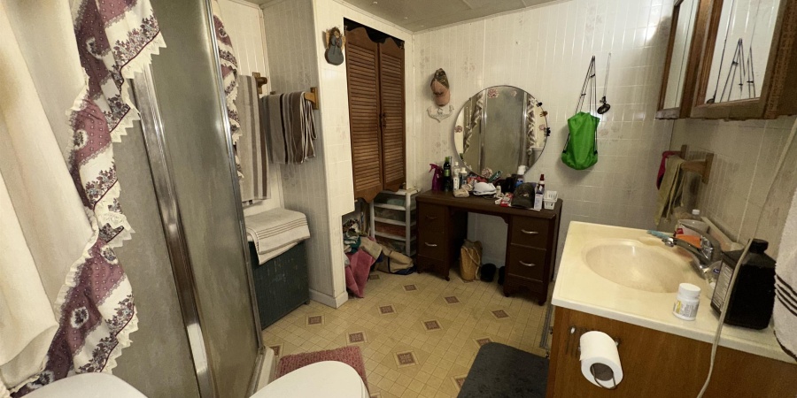 2113 WASHINGTON AVE, Bedford, Indiana 47421,MLS,202447740
