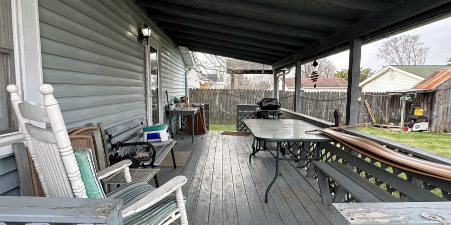 2113 WASHINGTON AVE, Bedford, Indiana 47421,MLS,202447740