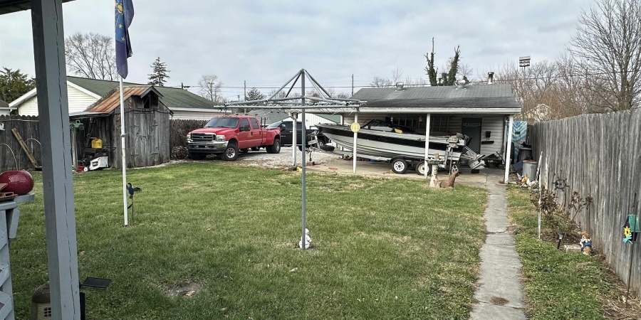 2113 WASHINGTON AVE, Bedford, Indiana 47421,MLS,202447740