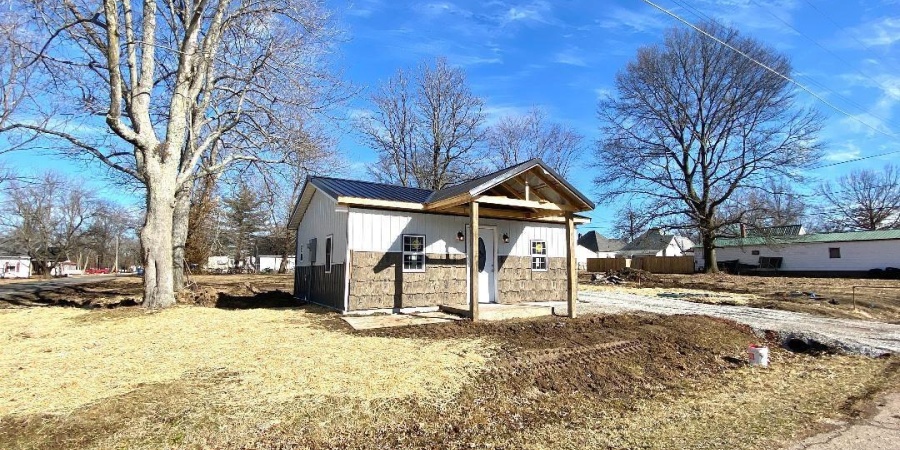 624 S Levy Street, Jasonville, Indiana 47438,MLS,202505044