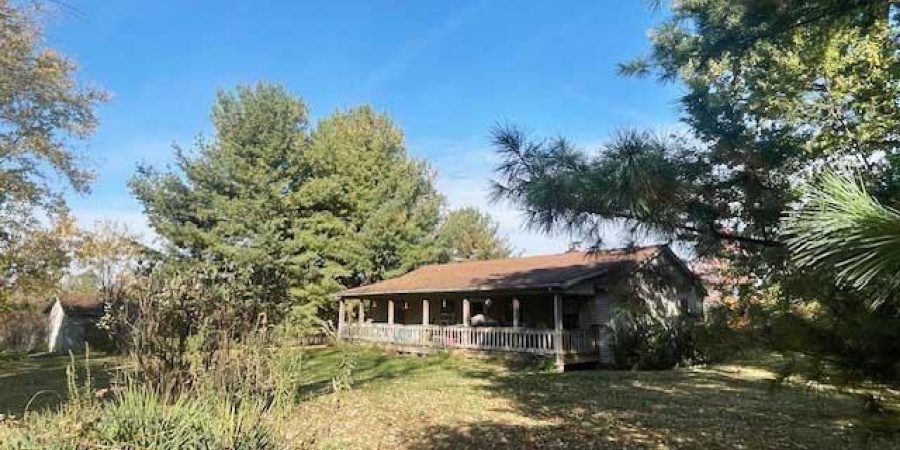 8619 N Fire Station Road, Bloomfield, Indiana 47424-4617,MLS,202505979