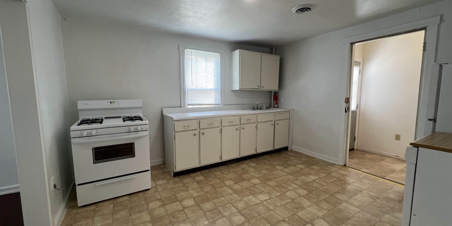 2210 E 7th Street, Bloomington, Indiana 47408,MLS,202506099