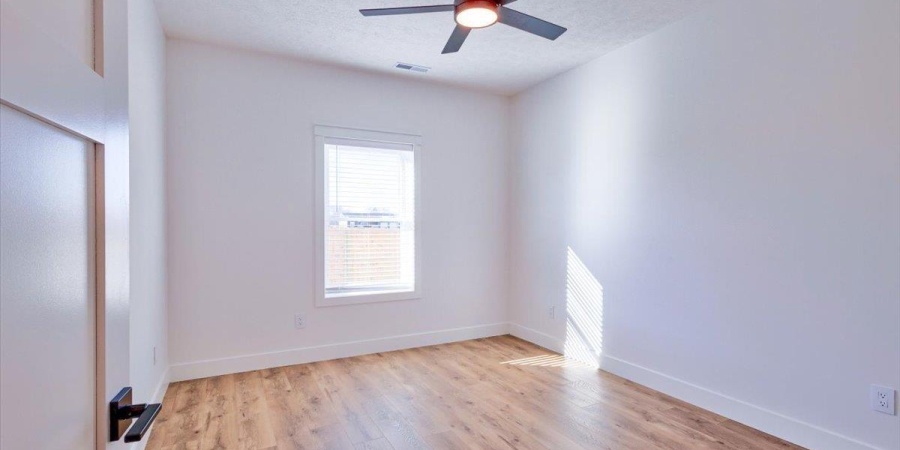 2112 Aruba Drive, Bedford, Indiana 47421,MLS,202506353