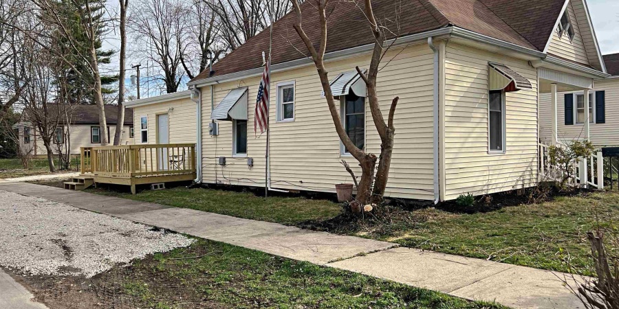 810 E Vincennes Street, Linton, Indiana 47441,MLS,202509055