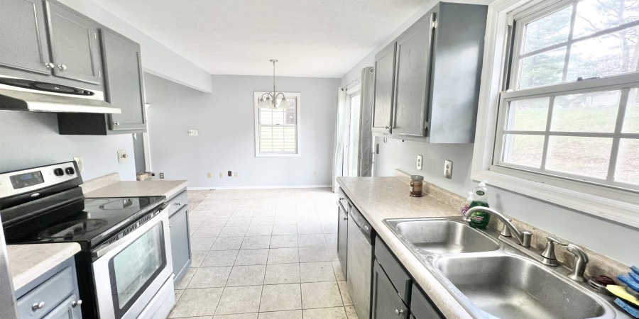 3840 S Laurel Court, Bloomington, Indiana 47401,MLS,202510175