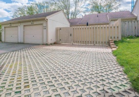 9114 S Greenridge Lane, Bloomington, Indiana 47401,MLS,202513406