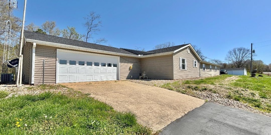 1796 S St. Rd. 59 S Highway, Linton, Indiana 47441,MLS,202514844