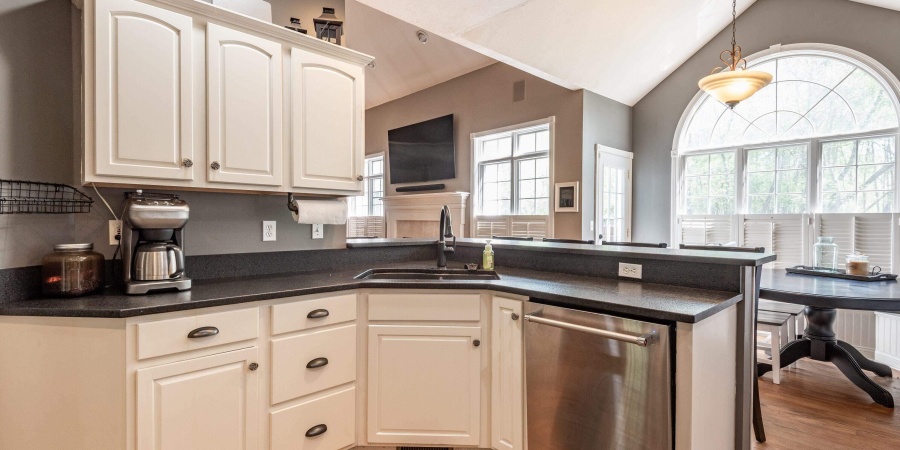 2711 S Silver Creek Drive, Bloomington, Indiana 47401,MLS,202514900