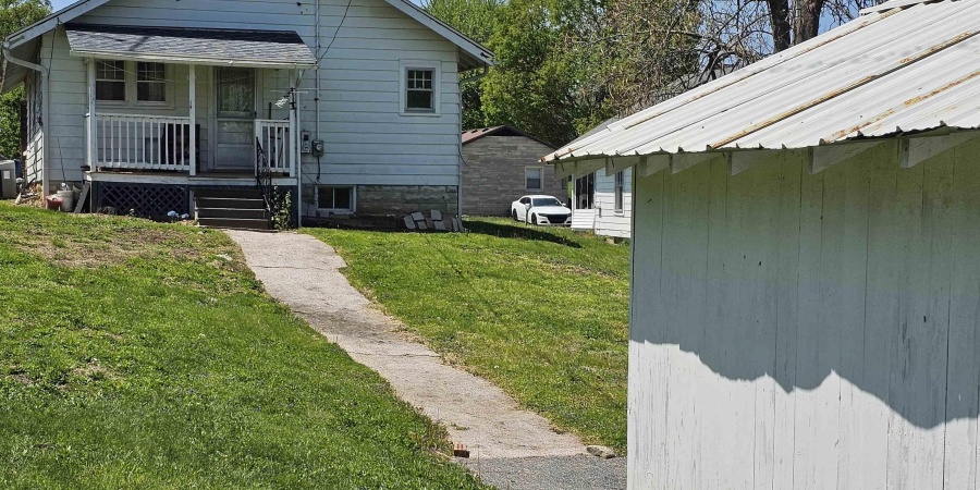 2214 I Street, Bedford, Indiana 47421,MLS,202515039