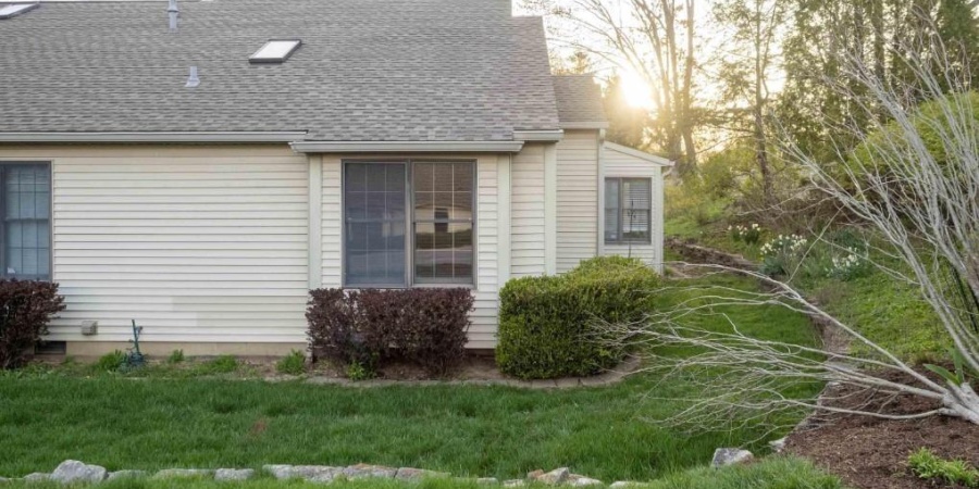 2202 E Cape Cod Drive, Bloomington, Indiana 47401,MLS,202515286