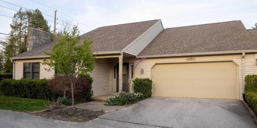 2202 E Cape Cod Drive, Bloomington, Indiana 47401,MLS,202515286