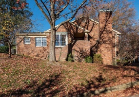 2638 E Windermere Woods Drive, Bloomington, Indiana 47401-5451,MLS,202515346