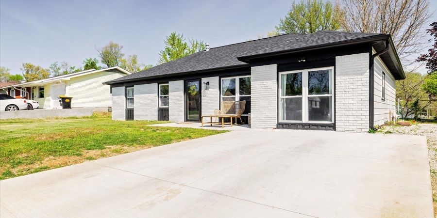 3702 W Stafford Drive, Bloomington, Indiana 47403,MLS,202515347