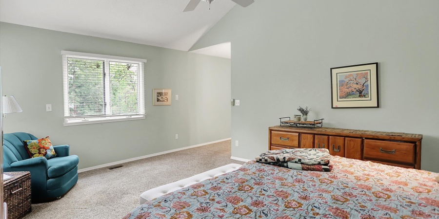 2910 E Winston Street, Bloomington, Indiana 47401,MLS,202515452
