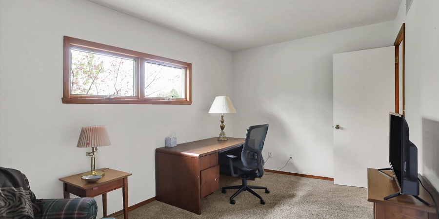 2910 E Winston Street, Bloomington, Indiana 47401,MLS,202515452
