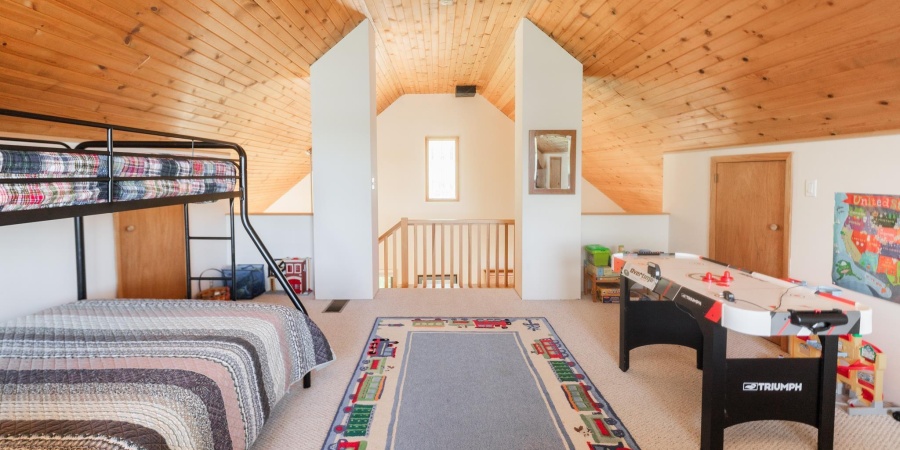 8015 N Lakeview Drive, Unionville, Indiana 47468,MLS,202515528