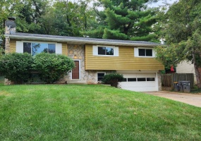 708 E Eddington Court, Bloomington, Indiana 47401-8739,MLS,202515709