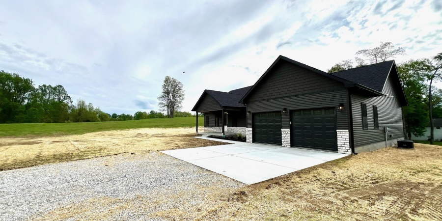 3007 X Street, Bedford, Indiana 47421,MLS,202515831