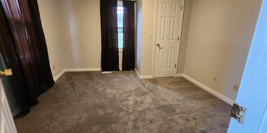 820 W Ralston Drive, Bloomington, Indiana 47403-3406,MLS,202515892