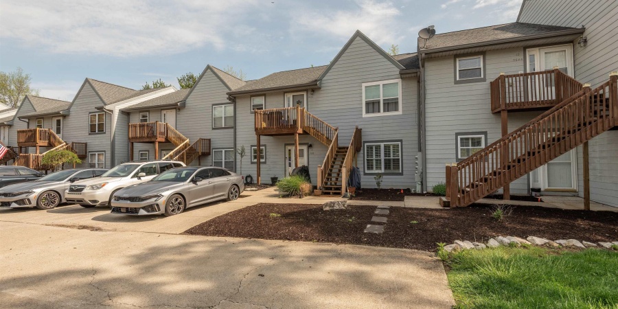 9636 S Bay Pointe Court, Bloomington, Indiana 47401-8113,MLS,202516060