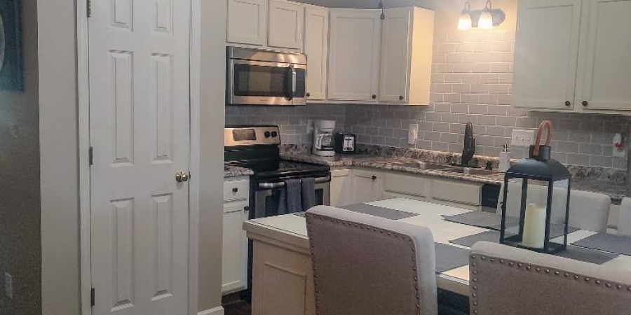 337 W White Pine Court, Bloomington, Indiana 47403-4653,MLS,202516263