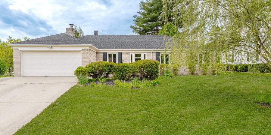 1416 E Clairmont Place, Bloomington, Indiana 47401,MLS,202516385