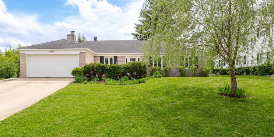 1416 E Clairmont Place, Bloomington, Indiana 47401,MLS,202516385