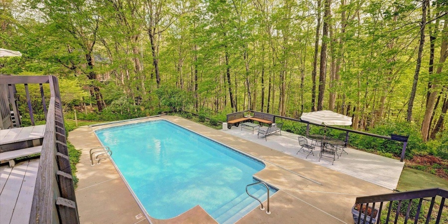 3730 E Devonshire Court, Bloomington, Indiana 47408,MLS,202516503