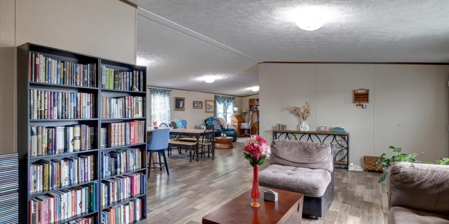 2106 E 24th Street, Bedford, Indiana 47421,MLS,202516521