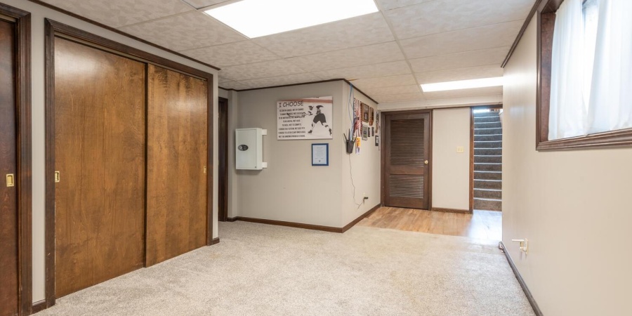 1008 S Meadowbrook Drive, Bloomington, Indiana 47401,MLS,202516528