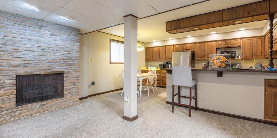 1008 S Meadowbrook Drive, Bloomington, Indiana 47401,MLS,202516528
