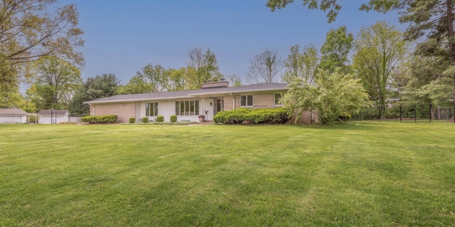 1008 S Meadowbrook Drive, Bloomington, Indiana 47401,MLS,202516528