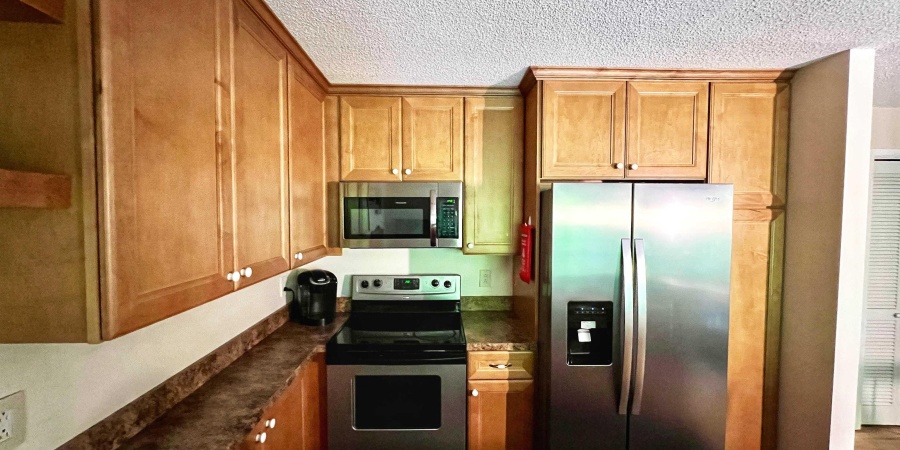 9441 S Pointe LaSalles Drive, Bloomington, Indiana 47401,MLS,202516539