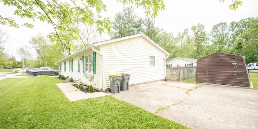 1831/1833 S Maxwell Street, Bloomington, Indiana 47401,MLS,202516770