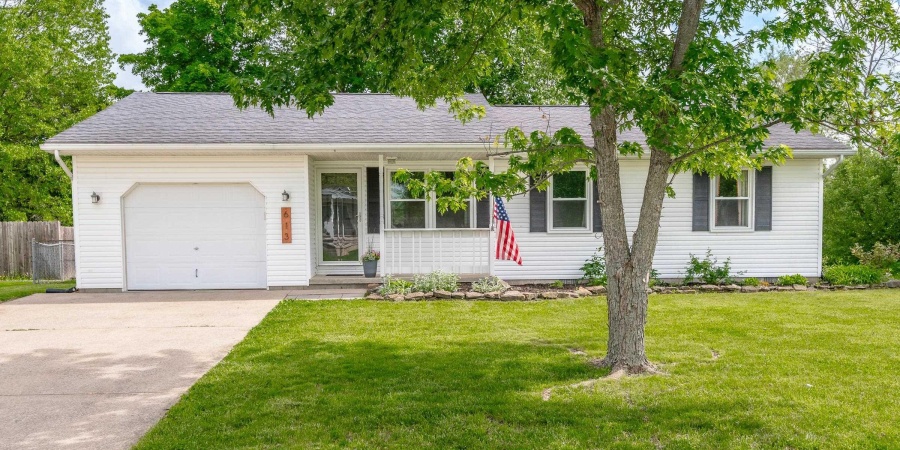 613 W Blackfoot Court, Ellettsville, Indiana 47429,MLS,202517645