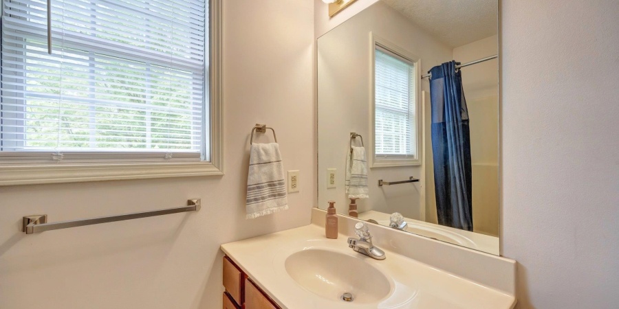 825 E Sherwood Hills Drive, Bloomington, Indiana 47401,MLS,202517767