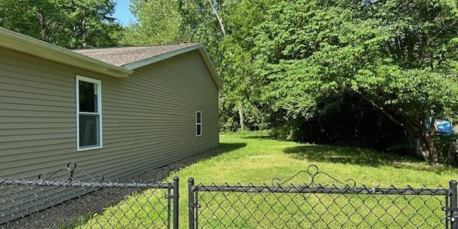 1221 N Lindbergh Drive, Bloomington, Indiana 47404,MLS,202517878