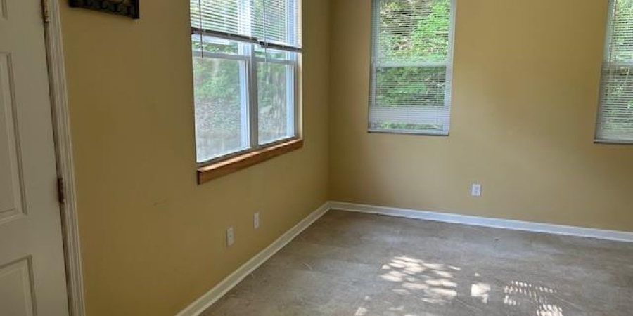1221 N Lindbergh Drive, Bloomington, Indiana 47404,MLS,202517878
