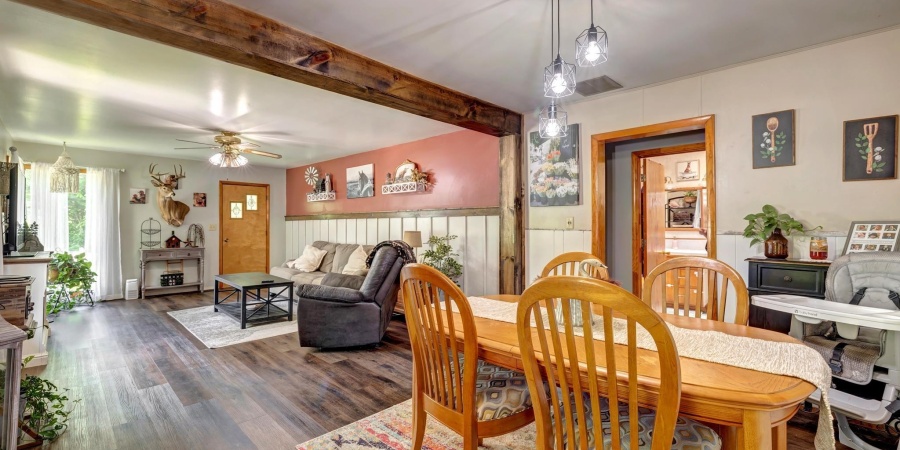 628 E Sand Hollar Road, Bloomfield, Indiana 47424,MLS,202517976