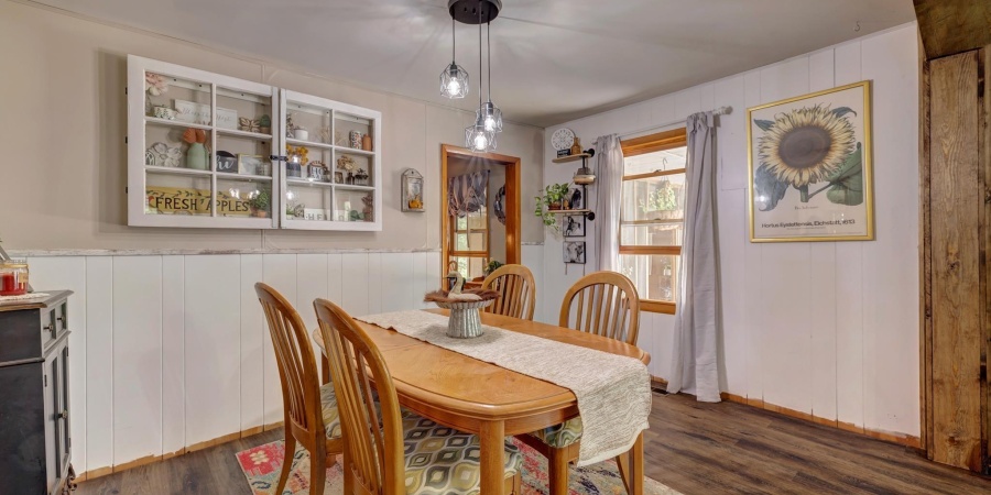 628 E Sand Hollar Road, Bloomfield, Indiana 47424,MLS,202517976