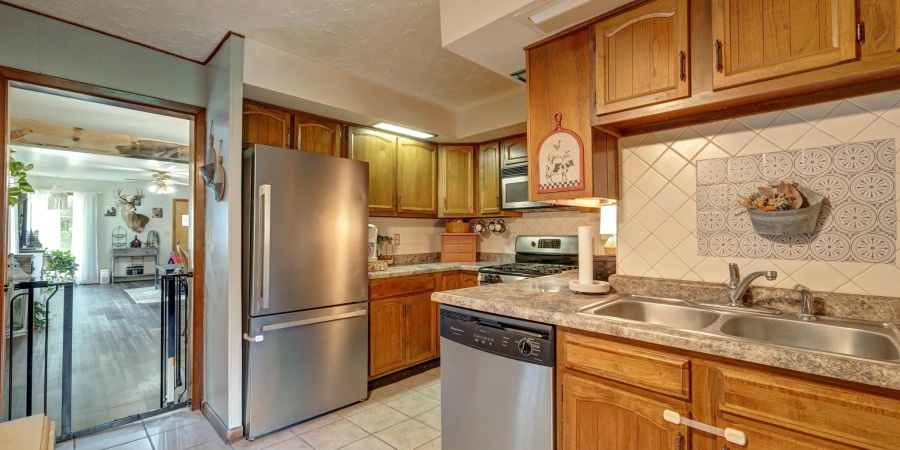 628 E Sand Hollar Road, Bloomfield, Indiana 47424,MLS,202517976