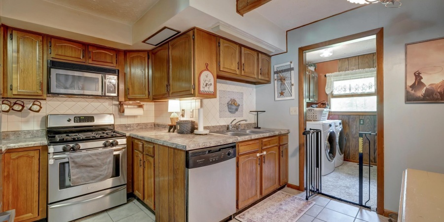 628 E Sand Hollar Road, Bloomfield, Indiana 47424,MLS,202517976