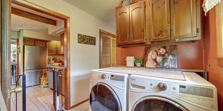 628 E Sand Hollar Road, Bloomfield, Indiana 47424,MLS,202517976