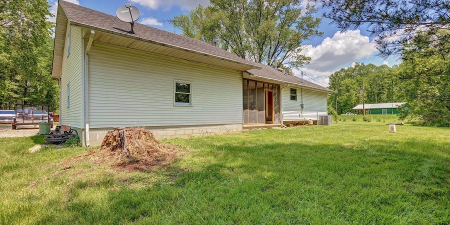 628 E Sand Hollar Road, Bloomfield, Indiana 47424,MLS,202517976