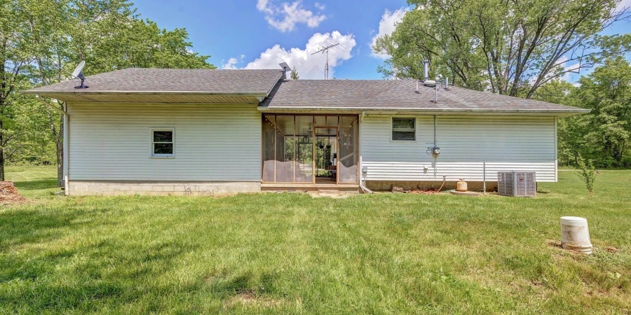 628 E Sand Hollar Road, Bloomfield, Indiana 47424,MLS,202517976
