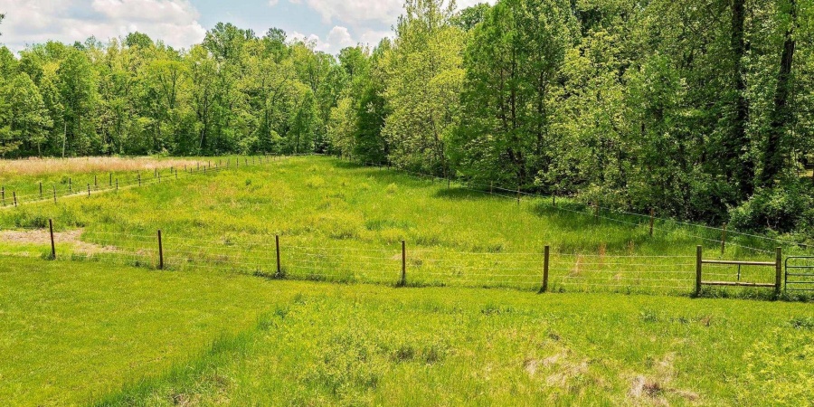 628 E Sand Hollar Road, Bloomfield, Indiana 47424,MLS,202517976