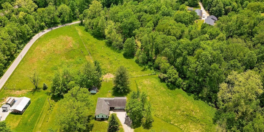 628 E Sand Hollar Road, Bloomfield, Indiana 47424,MLS,202517976
