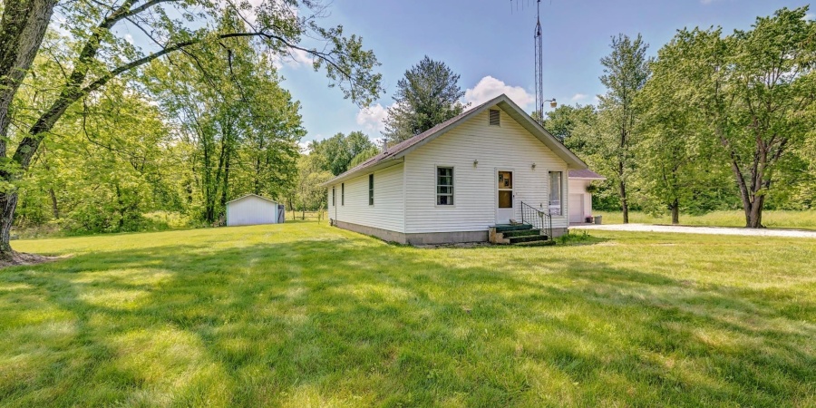 628 E Sand Hollar Road, Bloomfield, Indiana 47424,MLS,202517976