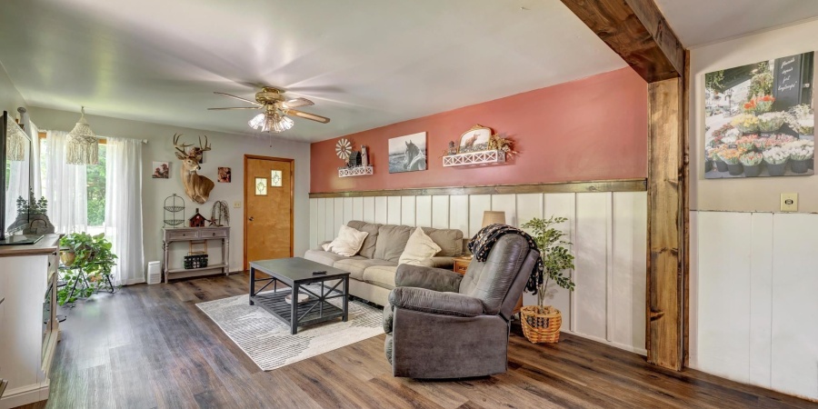 628 E Sand Hollar Road, Bloomfield, Indiana 47424,MLS,202517976